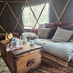 Cozy Yurt On Regenerative Farm Роскошный шатер Sykkylven
