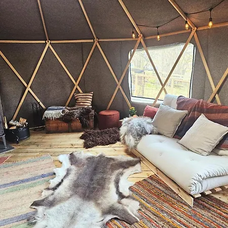 Cozy Yurt On Regenerative Farm Роскошный шатер