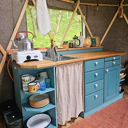 Cozy Yurt On Regenerative Farm خيمة فخمة Sykkylven