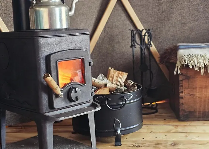 Cozy Yurt On Regenerative Farm * Sykkylven