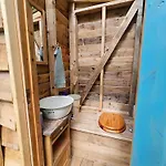 Cozy Yurt On Regenerative Farm Luksustelt
